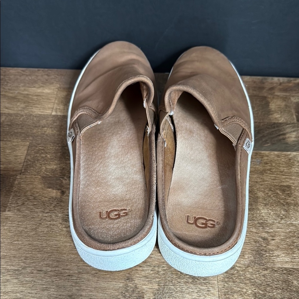 UGG Women’s Size 8 Brown Slip-On Shoes - Picture 3 of 4